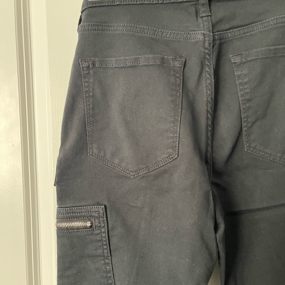 Banana Republic | Cargo / Zipper Pockets | Skinny / Stretch Pants | Mid-Rise - Picture 7 of 8